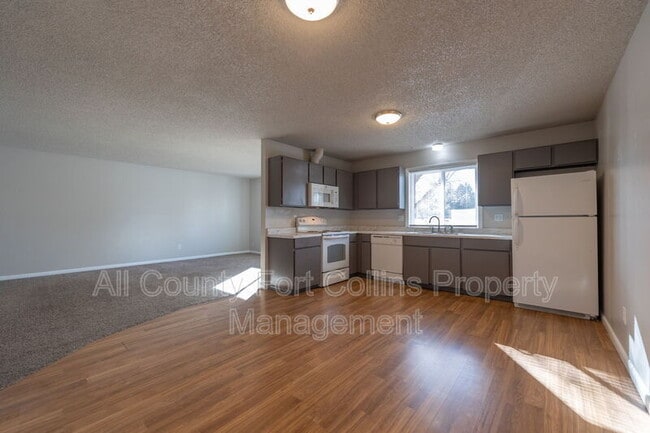 Photo - 2812 Parklake Dr