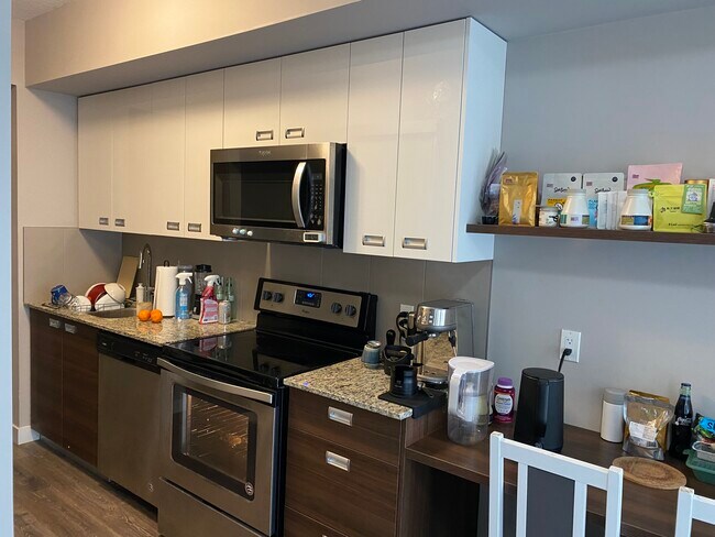 Photo - 308 Lester St Unit 211