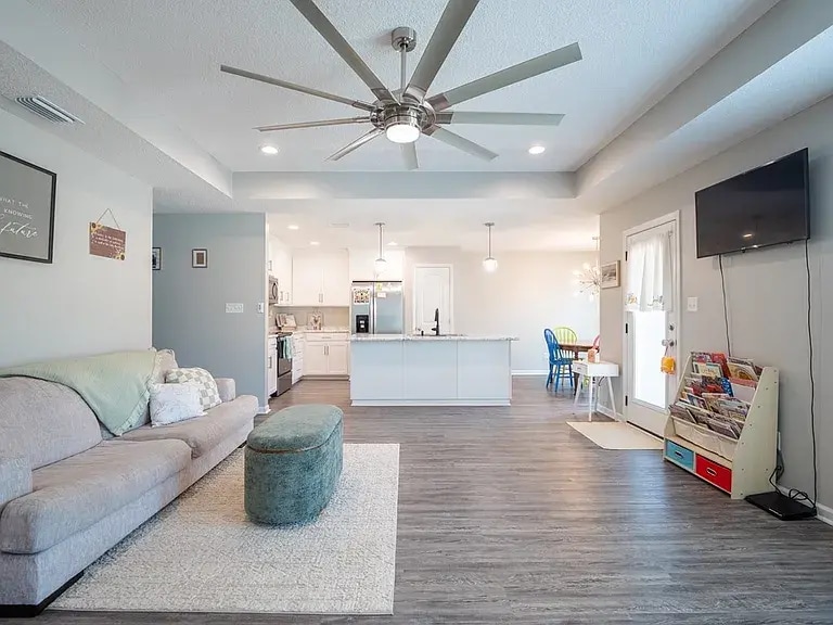 Photo - 5036 Madalyn Way