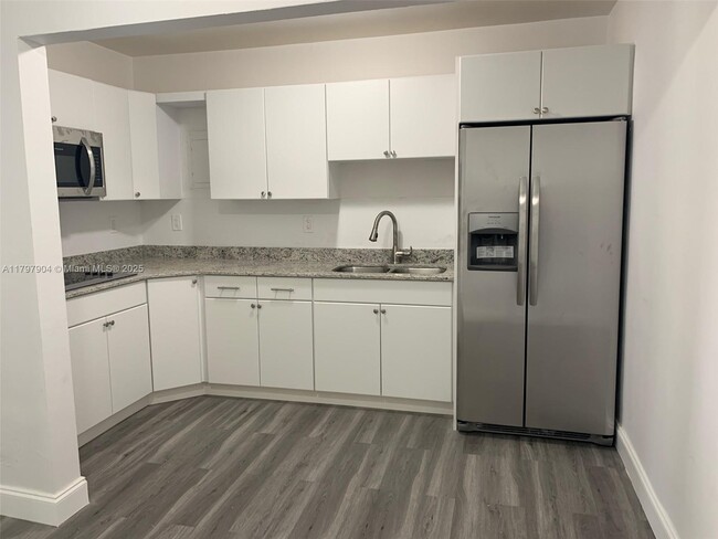 Photo - 6290 SW 39th St Apartment Unit 0