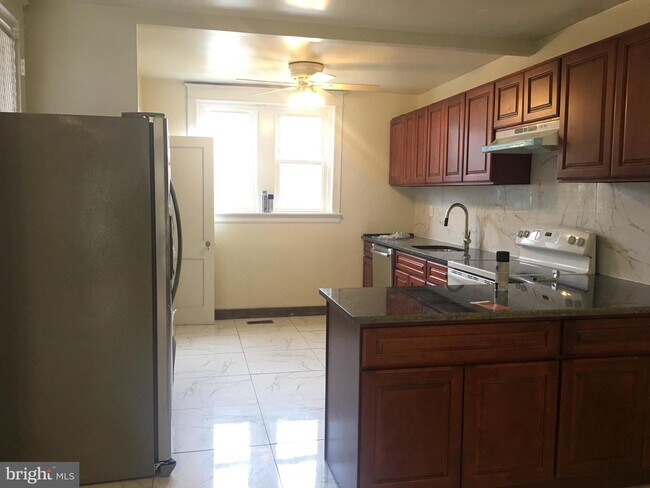 Photo - 5621 N 20th St