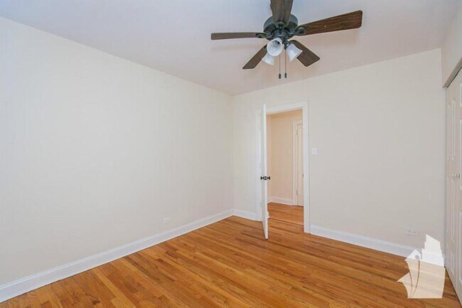 1 bedroom in Chicago IL 60640 - 1 bedroom in Chicago IL 60640 Condo Unit 203