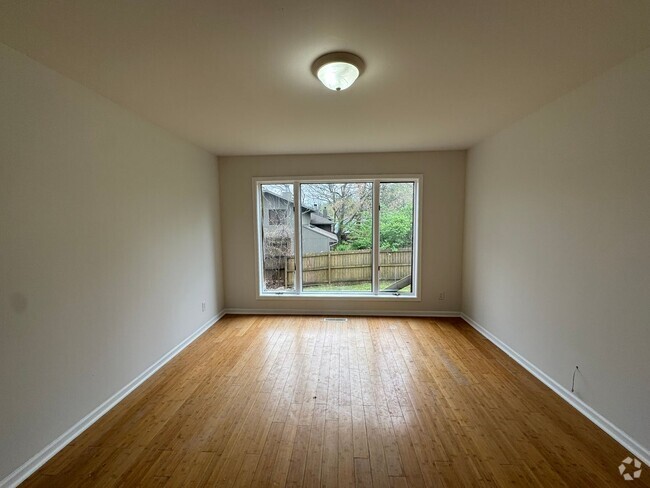 Building Photo - 201- 203 Briarcrest Ct Unit 201 Rental