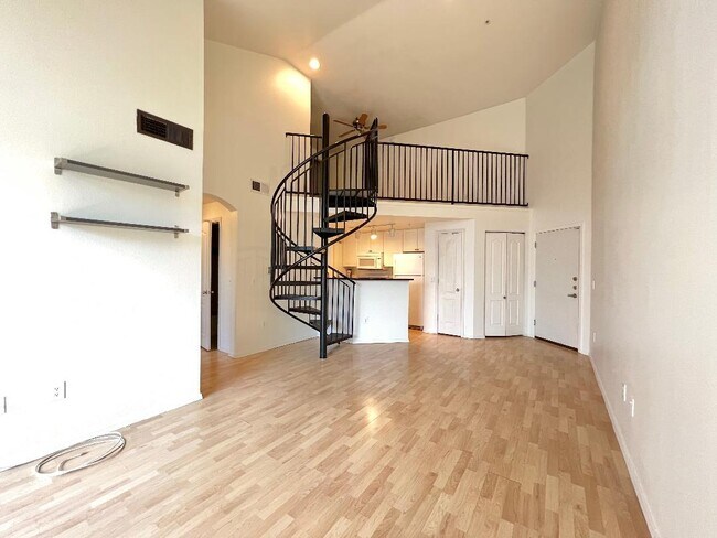 Photo - 1701 E Colter St Condo Unit 435