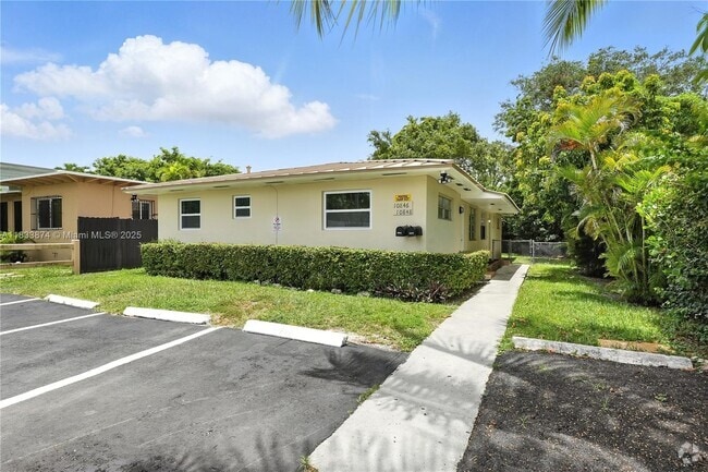 Building Photo - 10848 NE 3rd Ct Unit #0 Rental