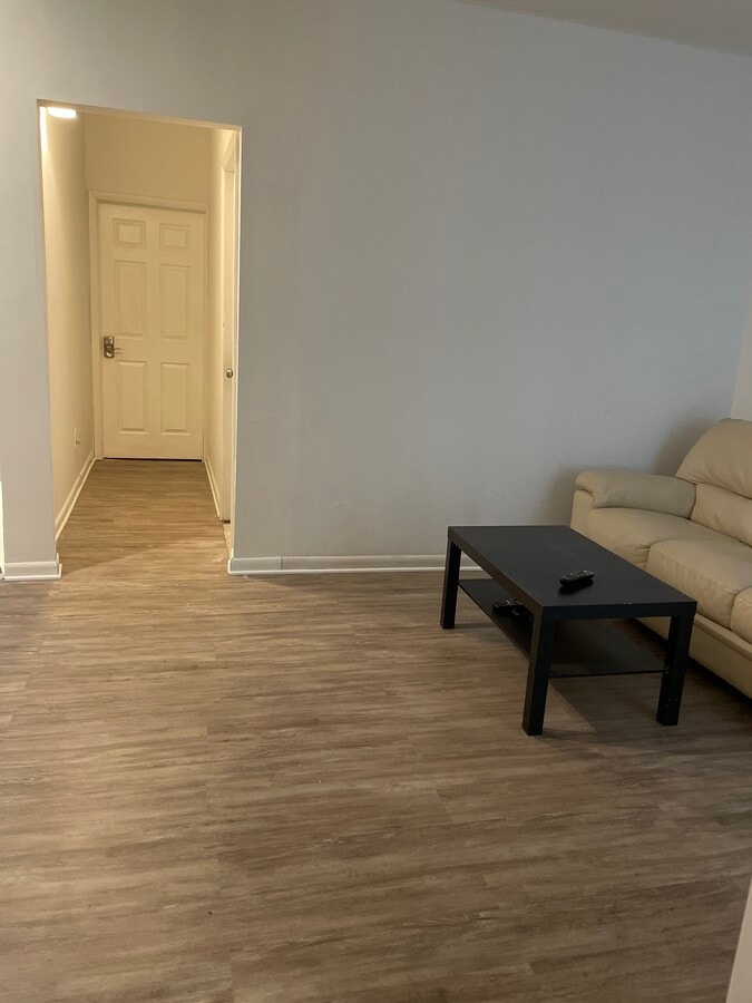 Photo - 100 Broad St Unidad E Rental
