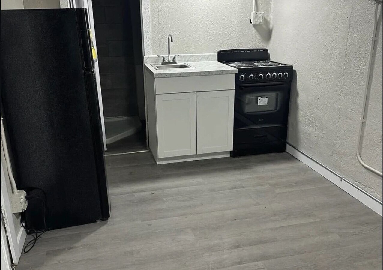 Photo - 1516 E Routt Ave Unit B