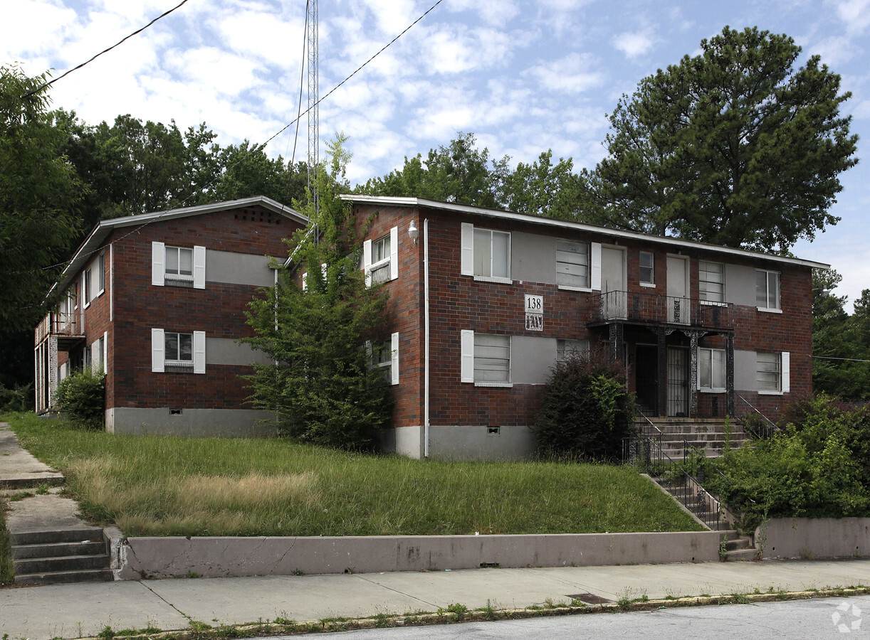 Photo - 138 NW Lamar Ave Apartments