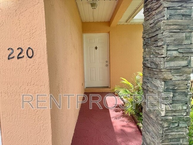 Photo - 220 Canterbury Ct