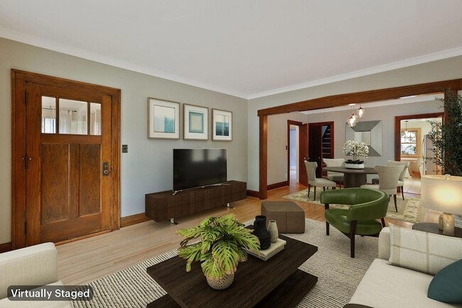 Photo - 2301 Benjamin St NE