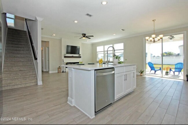 Photo - 242 Silverleaf Village Dr