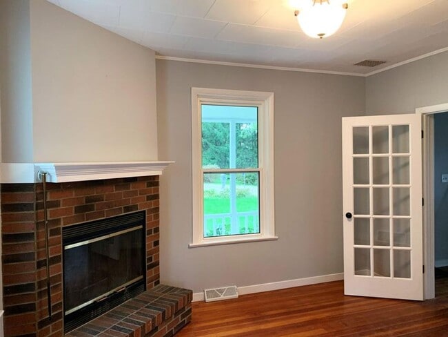 Photo - 3BR 1.5BA Twin Lakes Home