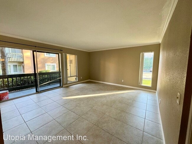 Photo - 3 br, 2 bath House - 17075 W Bernardo Dr #102