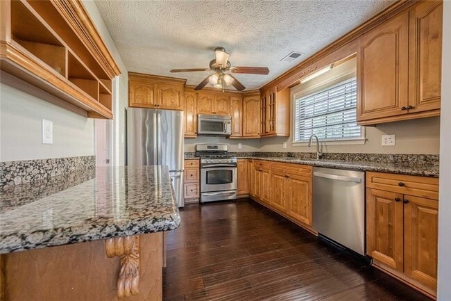 Photo - 2491 Redfield Dr