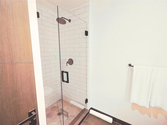 Photo - 398 NE 5th St Unidad 2307