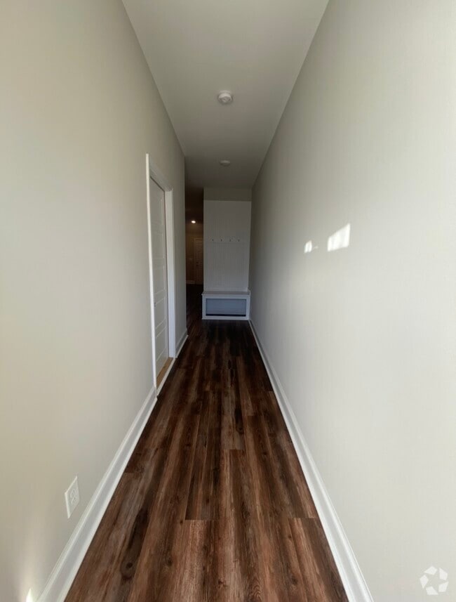 Building Photo - 1035 Glenkirk Dr Rental