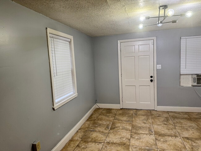 Photo - 1214 Gillespie Ave Unit 2