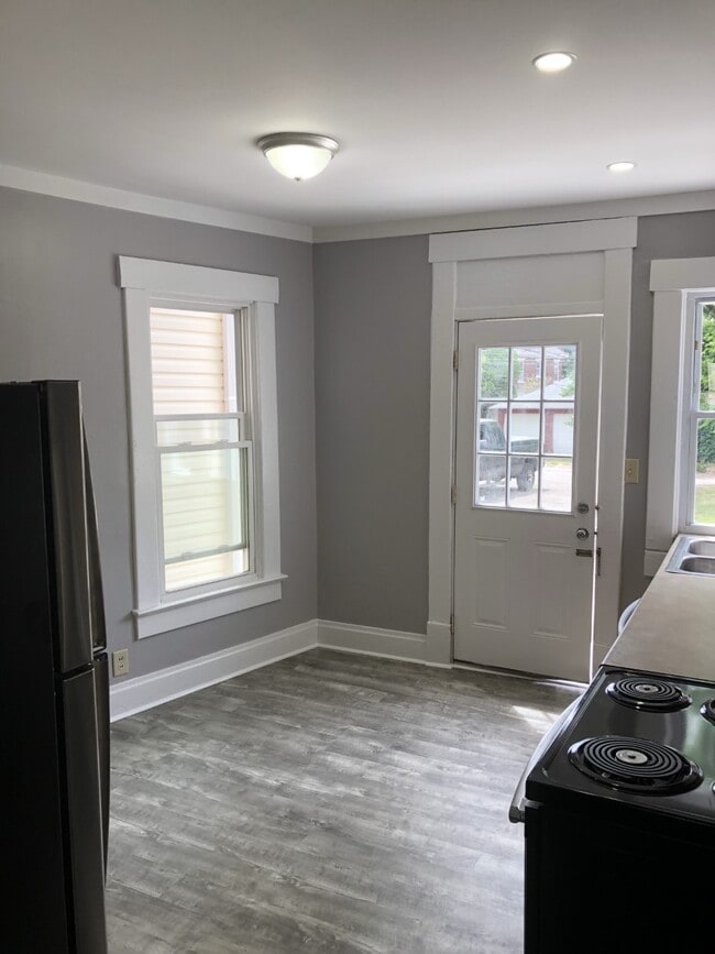 Photo - 53 E Patterson Ave
