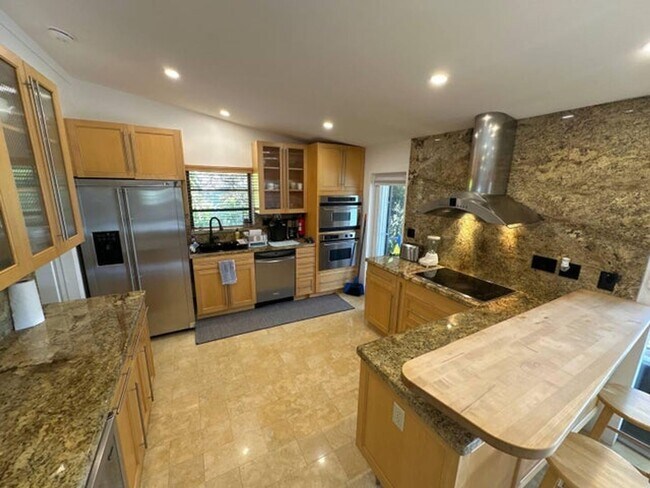 Photo - 2524 Gulfstream Ln