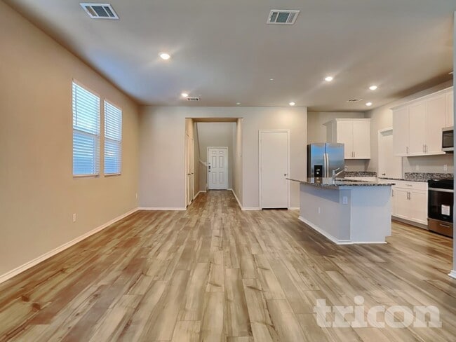 Photo - 5124 Saddle Clb Dr