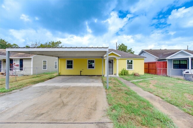 Photo - 10717 Pillot St