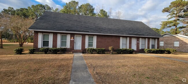 Building Photo - 5444 Sidbury Rd Rental