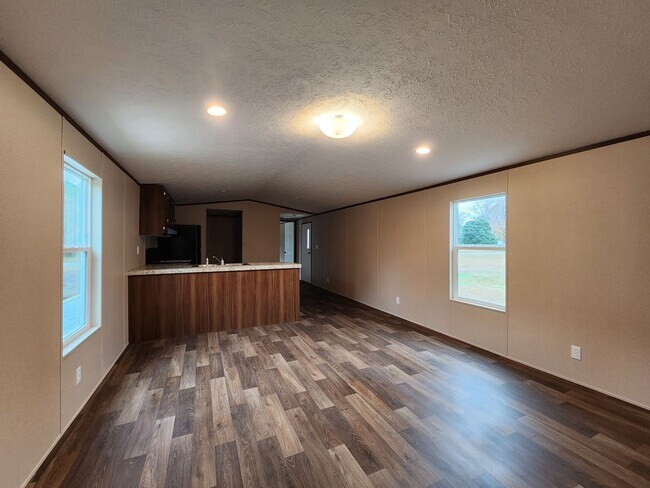 Photo - 141 Littleton St