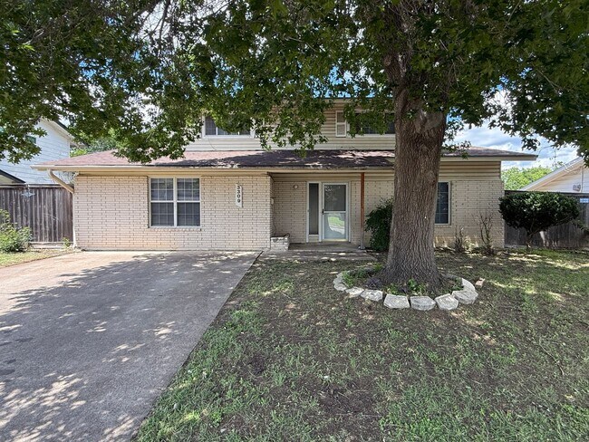 3309 Lake Charles Ave
