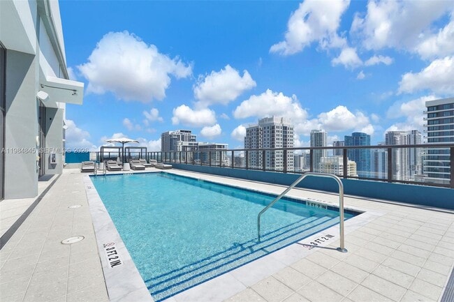 Photo - 307 SW 5th St Unit 2013