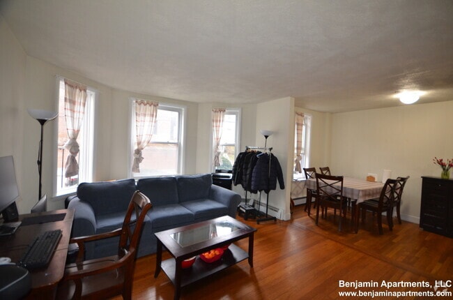 Building Photo - 316 Tappan St Unit 1B Rental