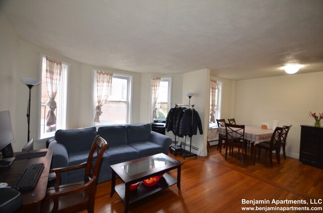 Photo - 316 Tappan St Unidad 1B Rental