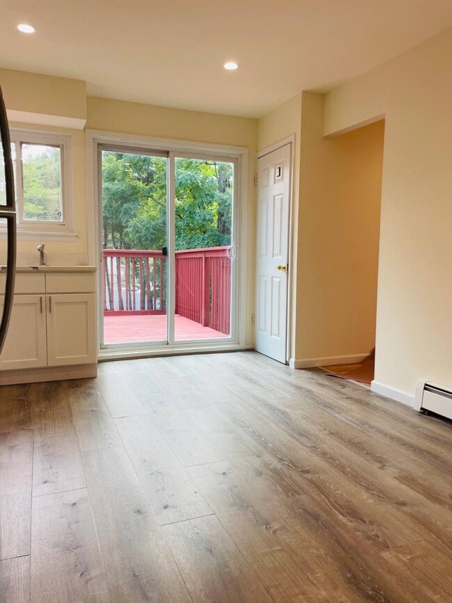 Photo - 18 William St Unit 2