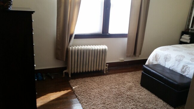 2nd Bedroom - 5871 Shady Forbes Ter