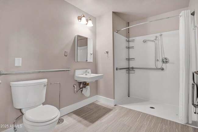 Photo - 5753 W Glendale Ave Unit Apt 103