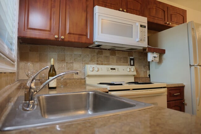 Photo - Santa Cruz Apartments