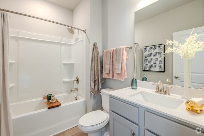 2BR, 2.5BA - 1353SF - Bathroom 1 - Generation Avondale East