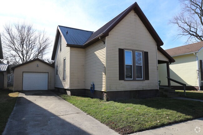 Building Photo - 3 Bedroom Crawfordsville Home