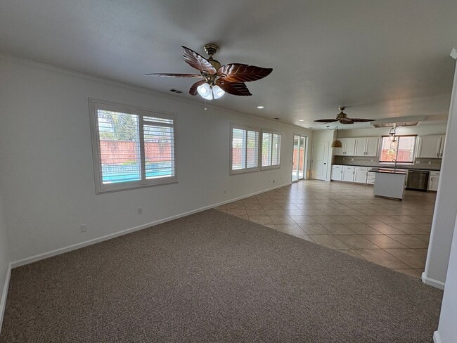 Photo - 5928 W Whitley Ave
