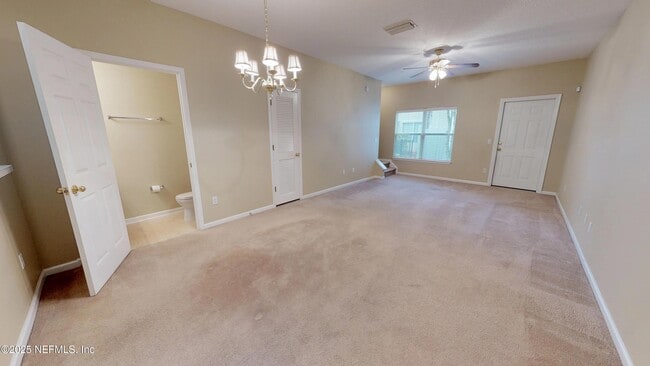 Photo - 1009 S Bank Way