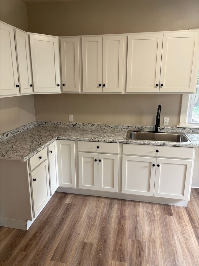 Photo - Linwood Ave. 7417-7419 Unit #7419 - vacant