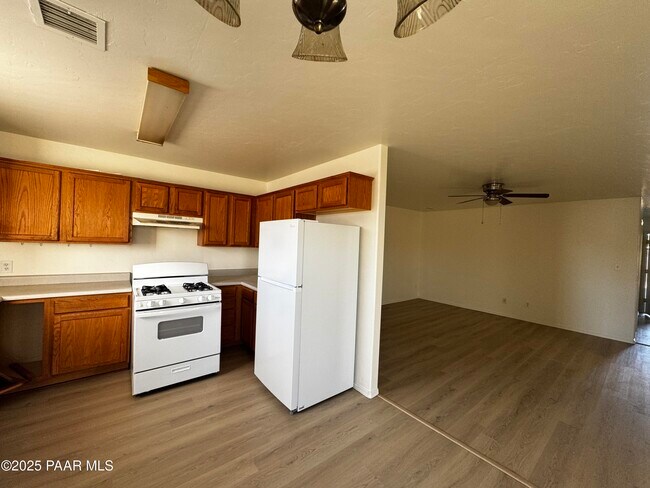 Photo - 3335 N Yavapai Ct Unit A