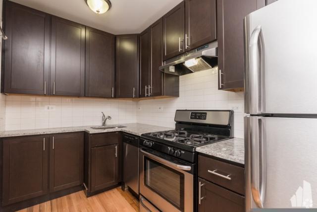 Building Photo - 1 bedroom in Chicago IL 60657 Rental