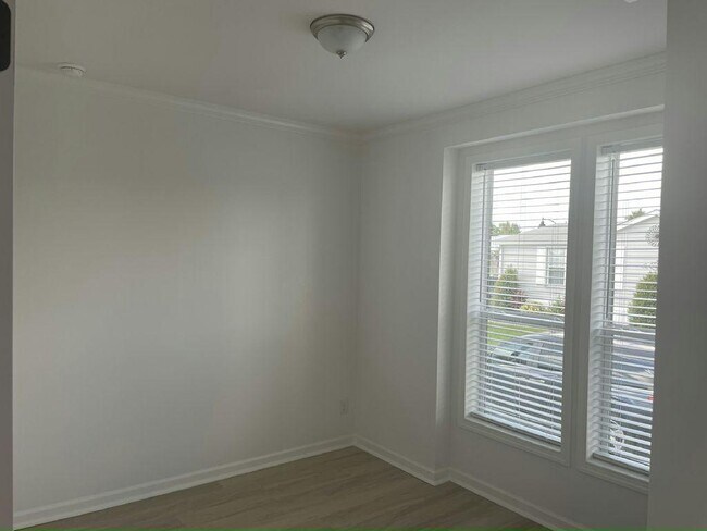 Photo - 6909 41st Ave N