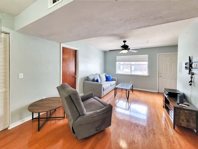 Photo - Campus Edge #802