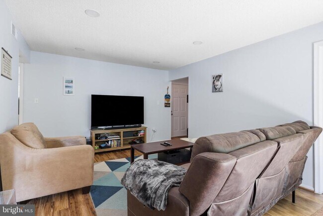 Photo - 7739 Inversham Dr Unit 185