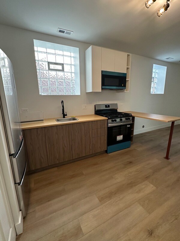 Photo - 3243 W Thomas St Unit 1b