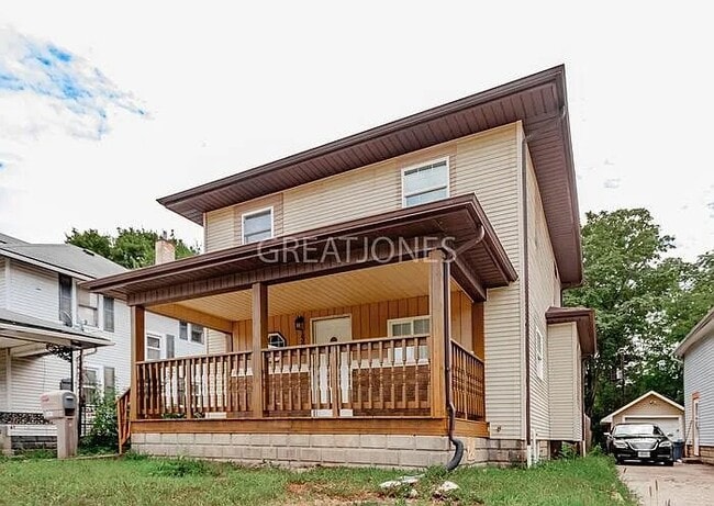1307 Nichol Ave