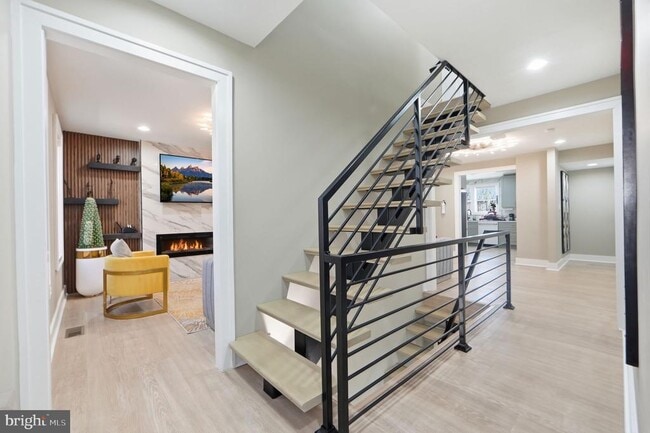 Photo - 6314 Barrs Ln