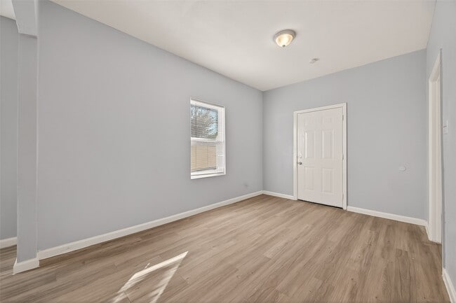 Photo - 8211 Parnell St