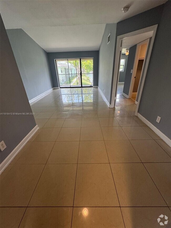 Building Photo - 8787 NW 39th St Unit 8787 Rental